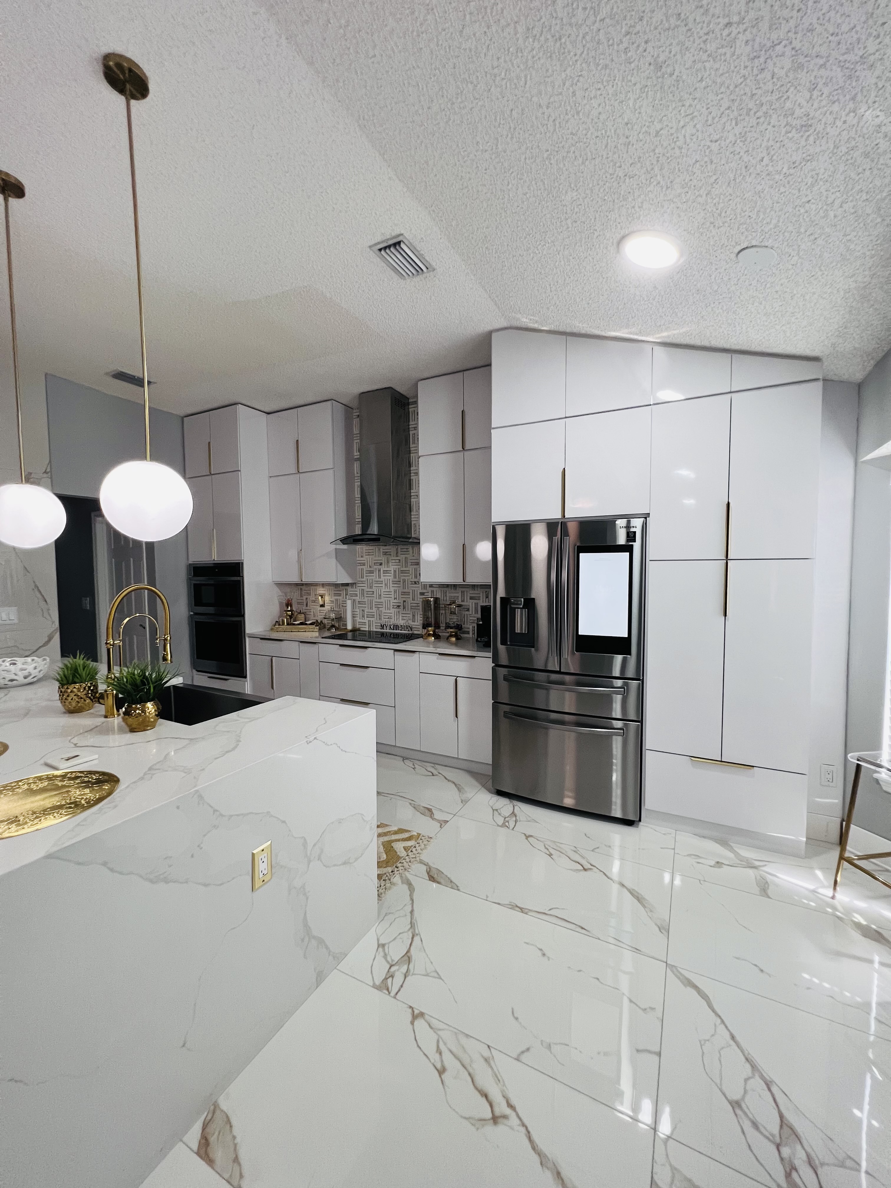 Modern White Shaker Kitchen — before